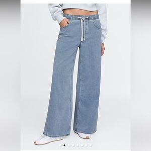 Gap Mid-Rise Knit Easy Baggy Jeans